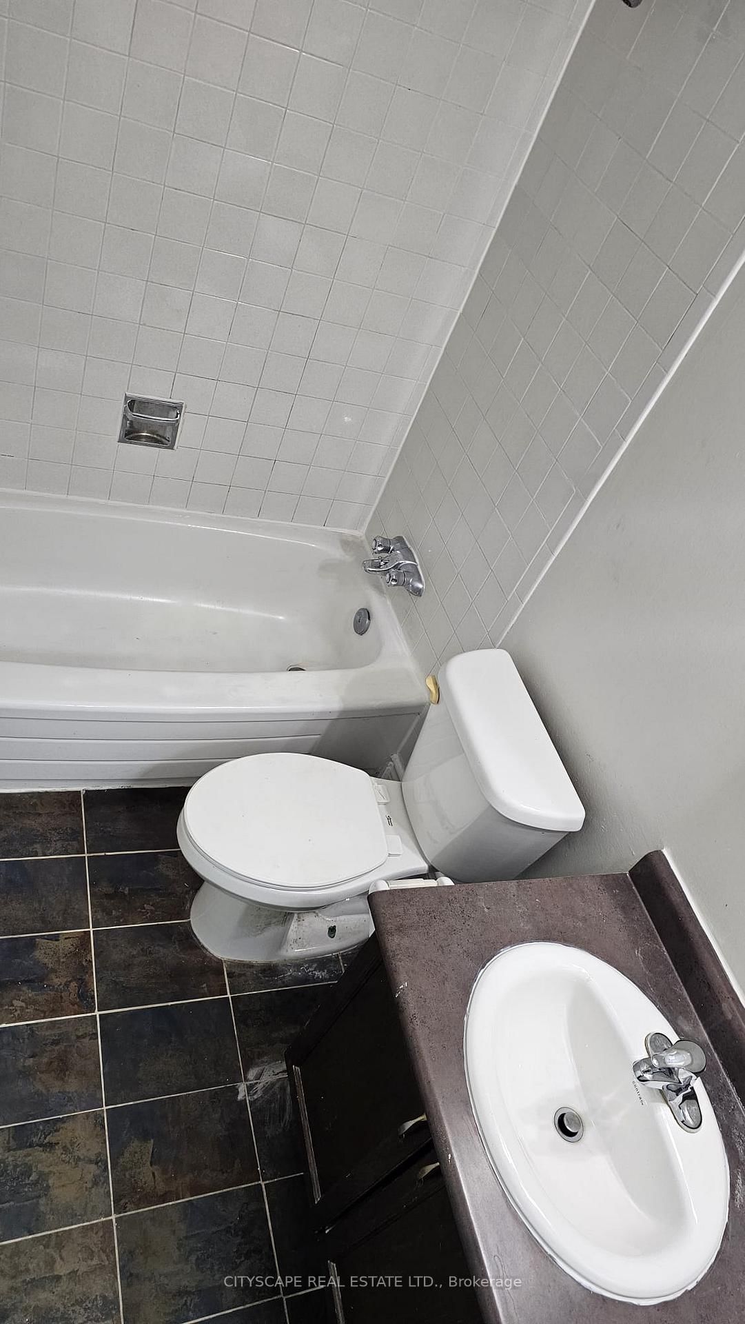 100 Mornelle Toronto,ON M1E 4X2 — Photo 19