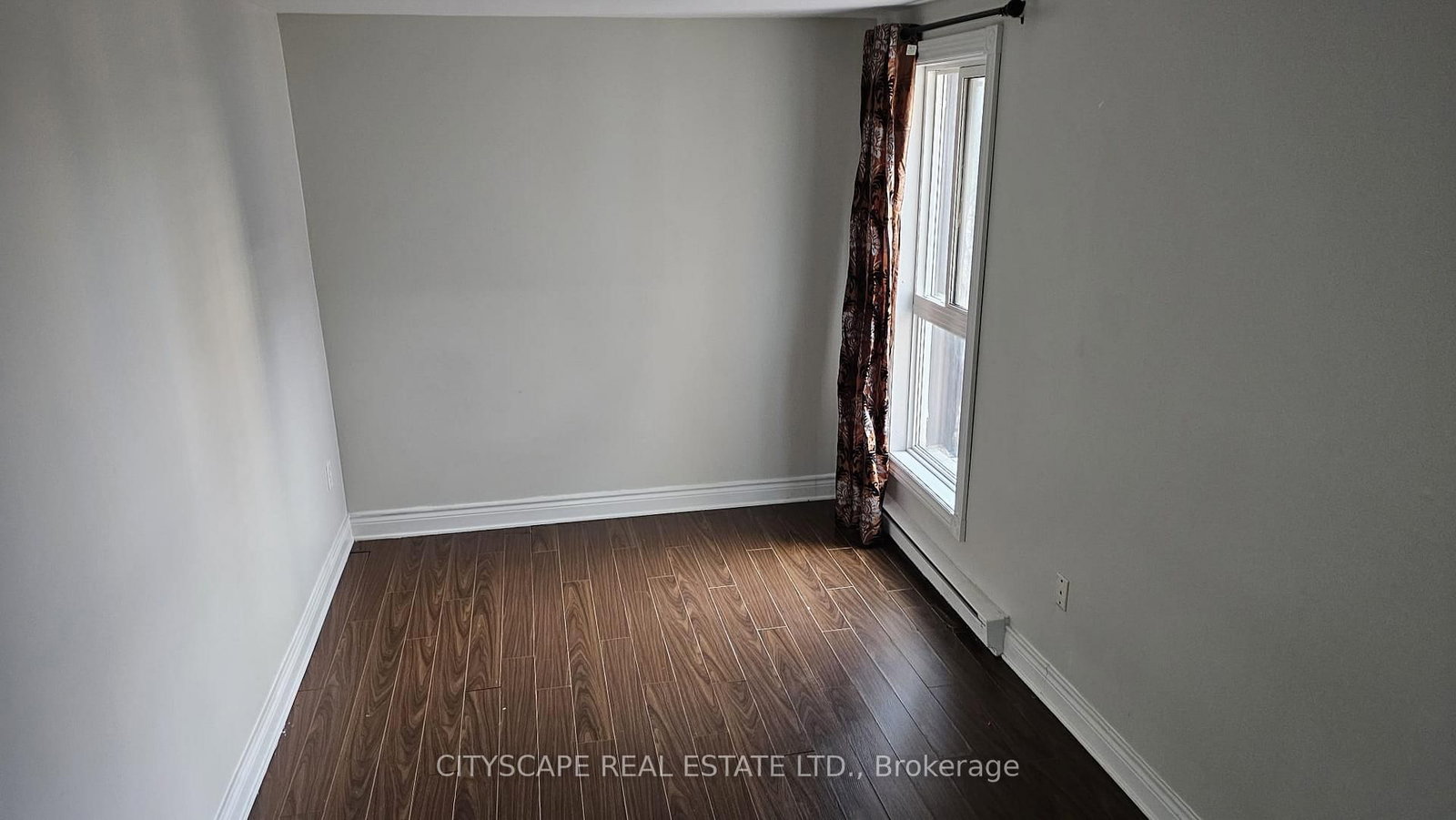 100 Mornelle Toronto,ON M1E 4X2 — Photo 4
