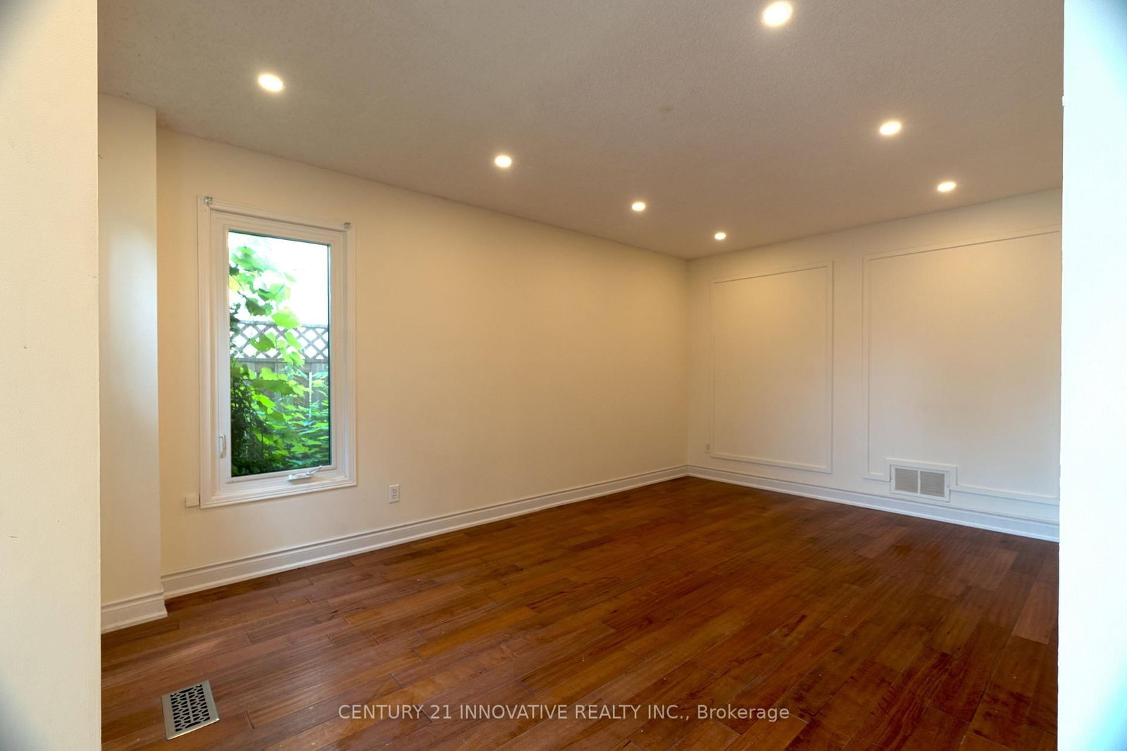 35 Magill Drive • Ajax, ON photo 4