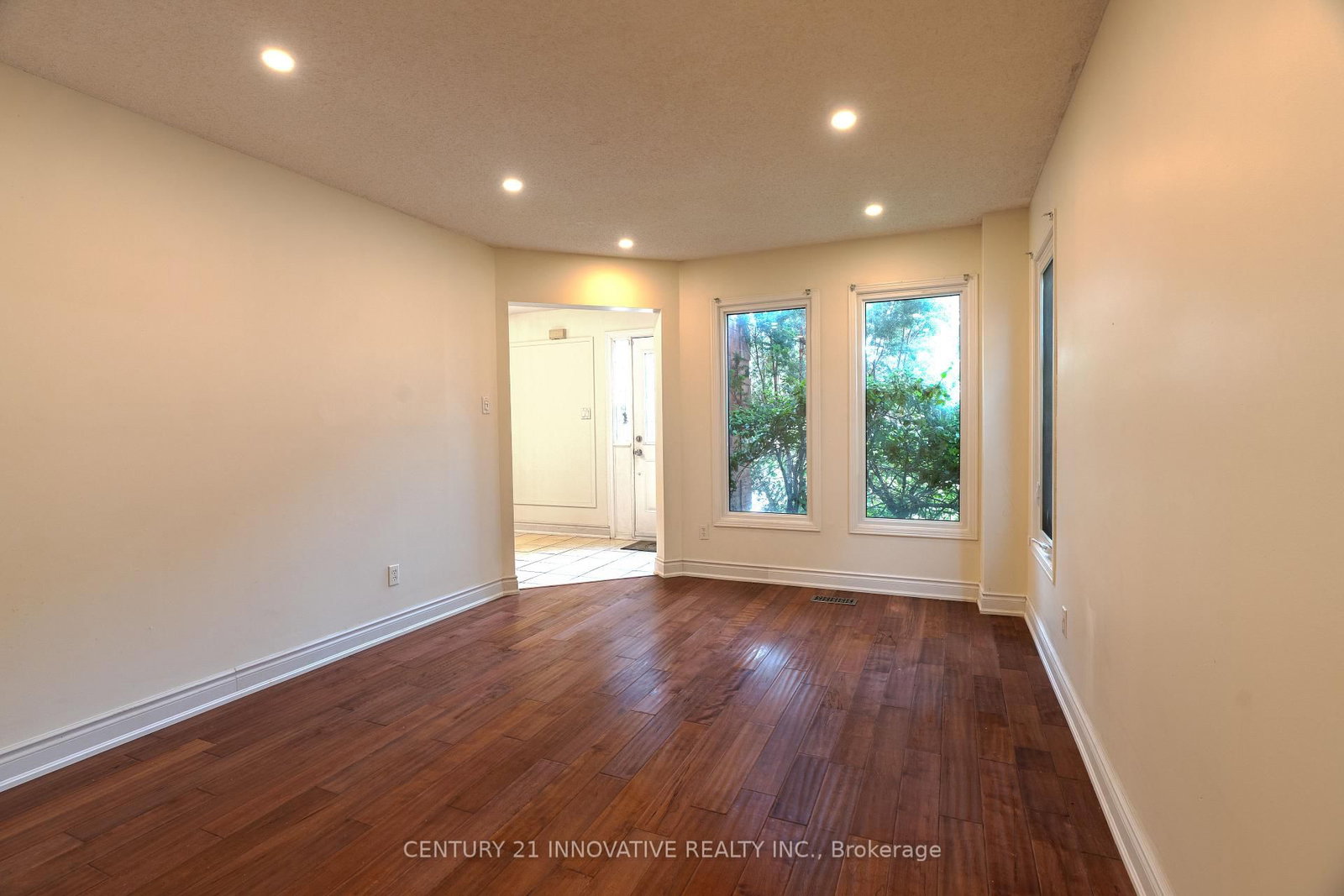35 Magill Drive • Ajax, ON photo 5