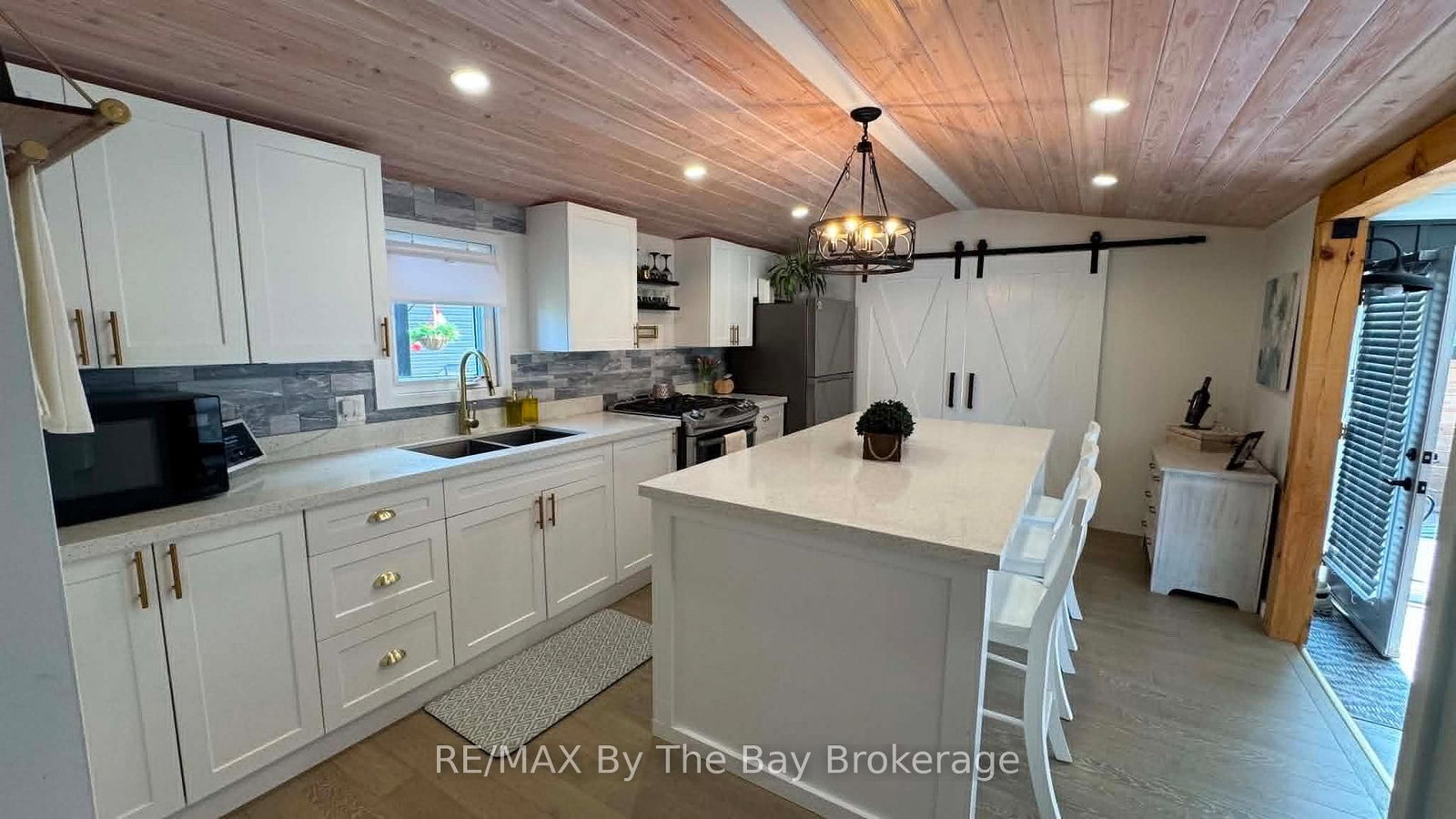 225 Platten Boulevard • #420 • Scugog, ON photo 12