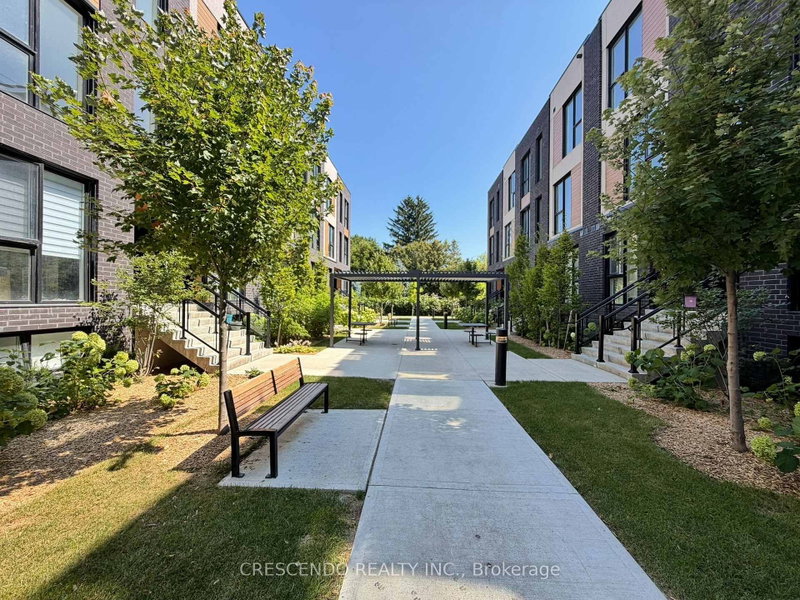 8 - 176 Clonmore Drive