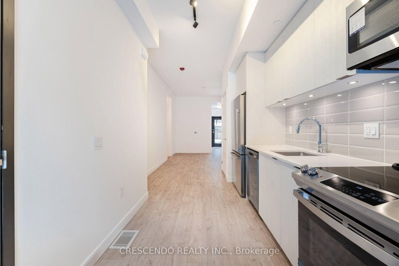 176 Clonmore Dr photo 5