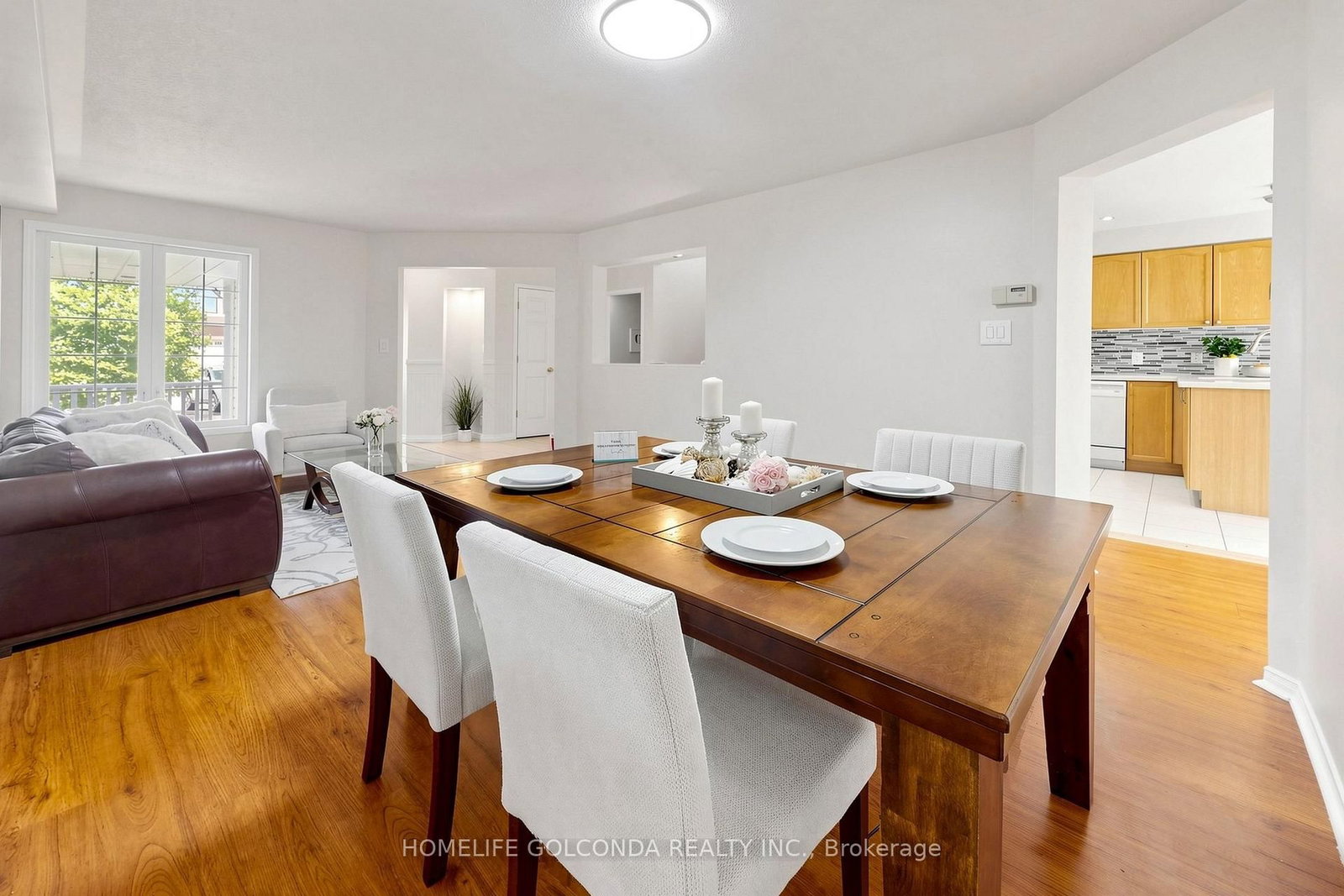 933 Glenbourne Court • Oshawa, ON photo 4