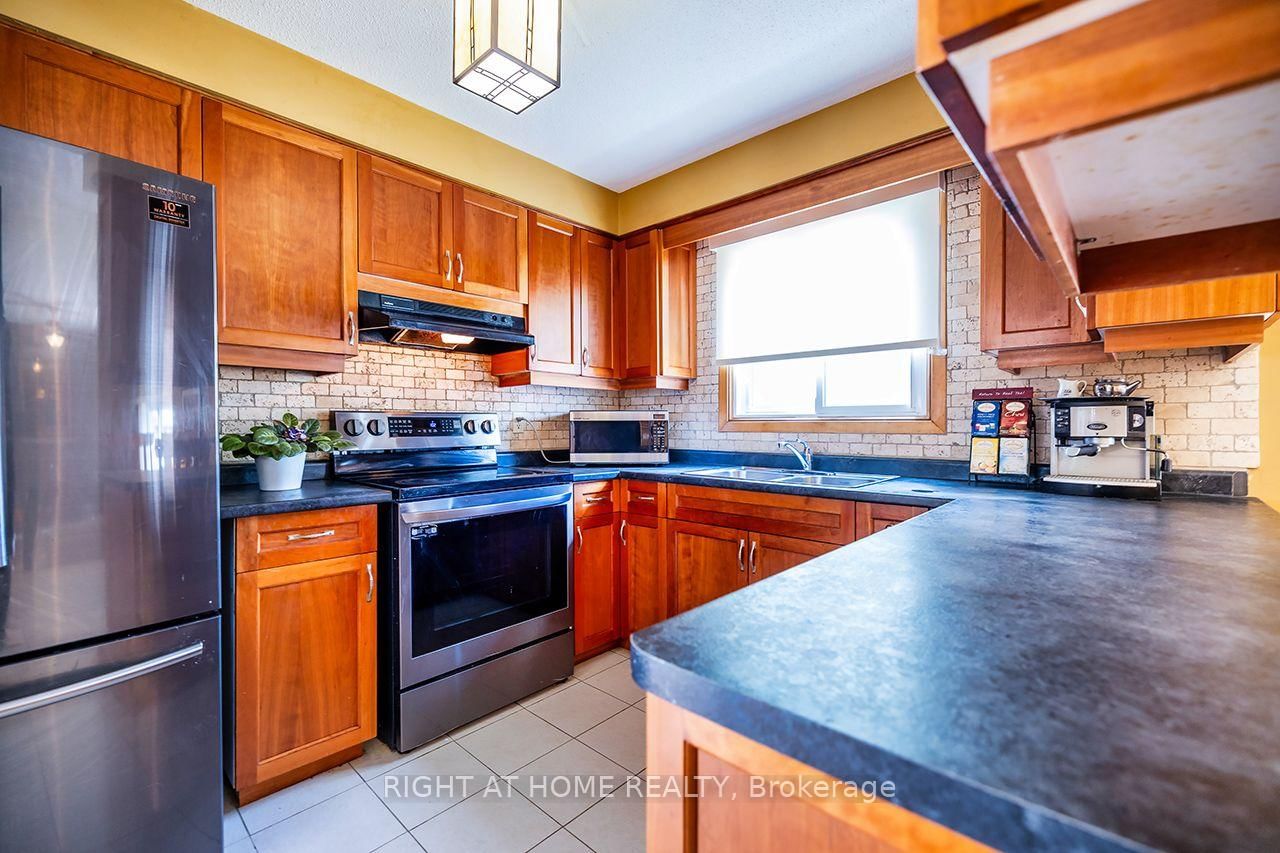1770 Spruce Hill Road • Pickering, ON photo 8