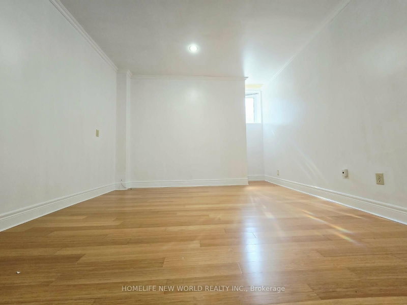 Walkout Bsm - 122 Centennial Road