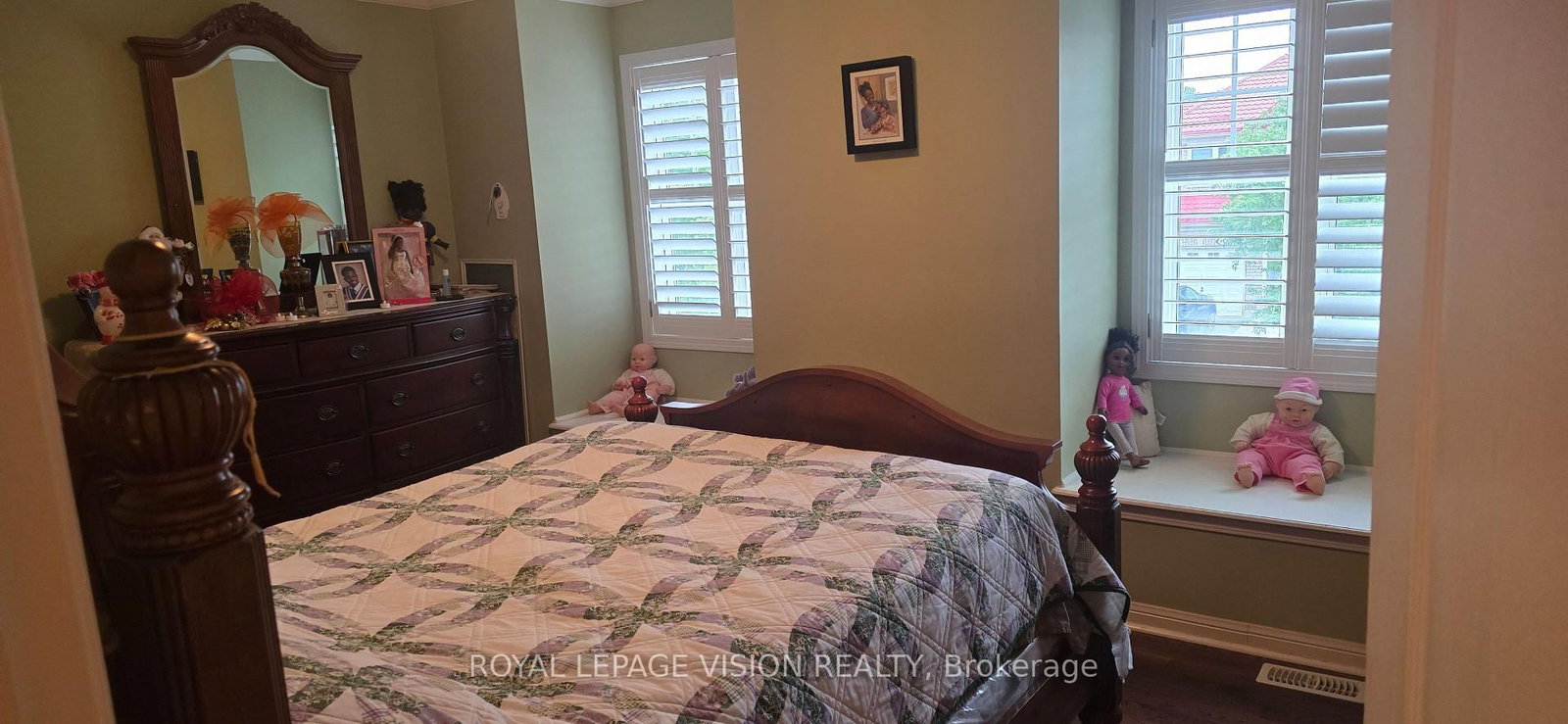 13 Antelope Drive • Toronto, ON photo 17