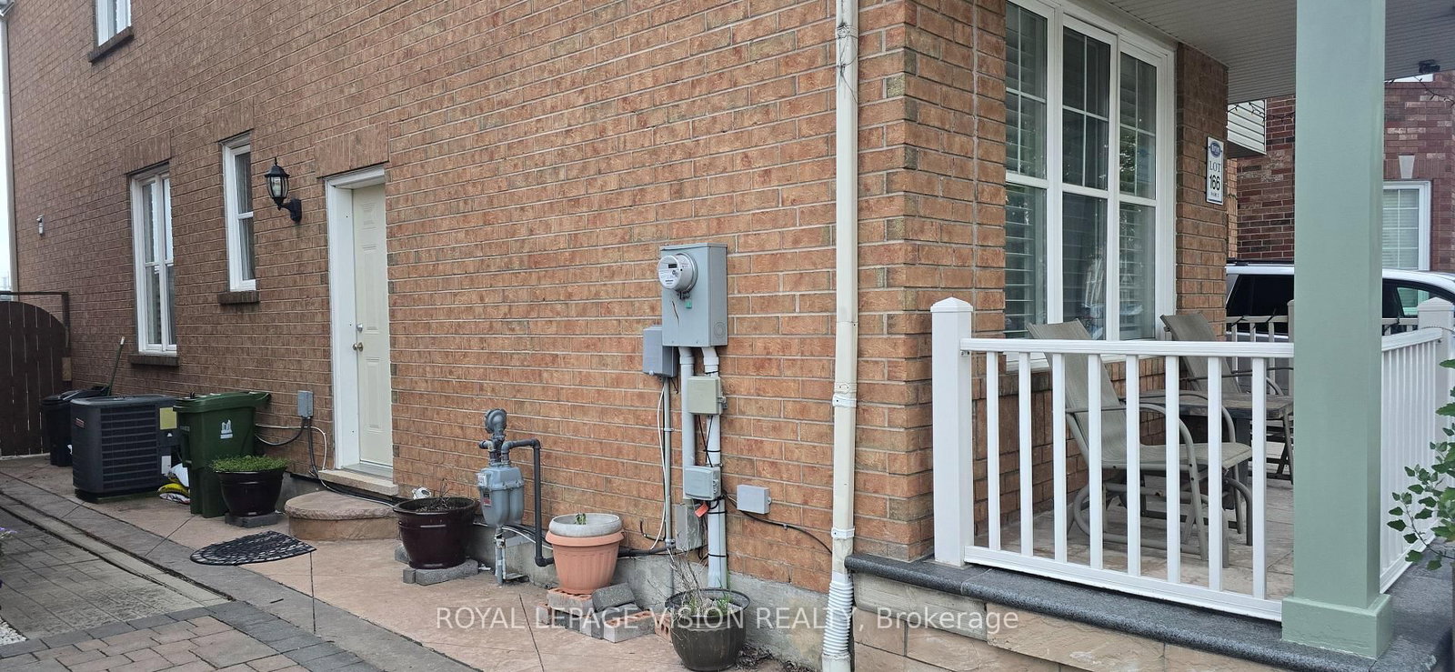 13 Antelope Drive • Toronto, ON photo 2
