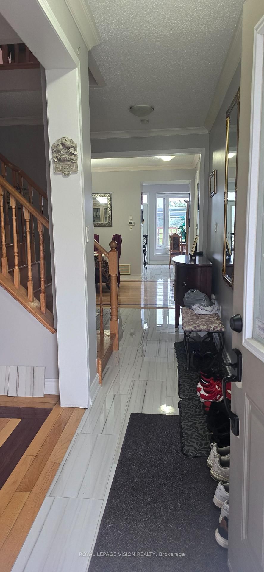 13 Antelope Drive • Toronto, ON photo 6