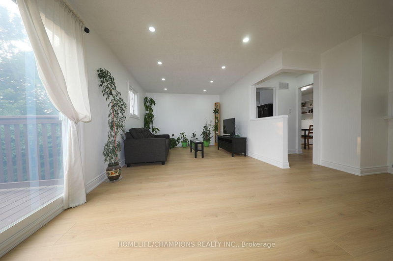 1428 Outlet Drive