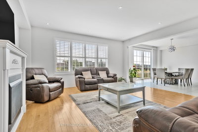 2537 Snow Knight Drive • Oshawa, ON photo 9