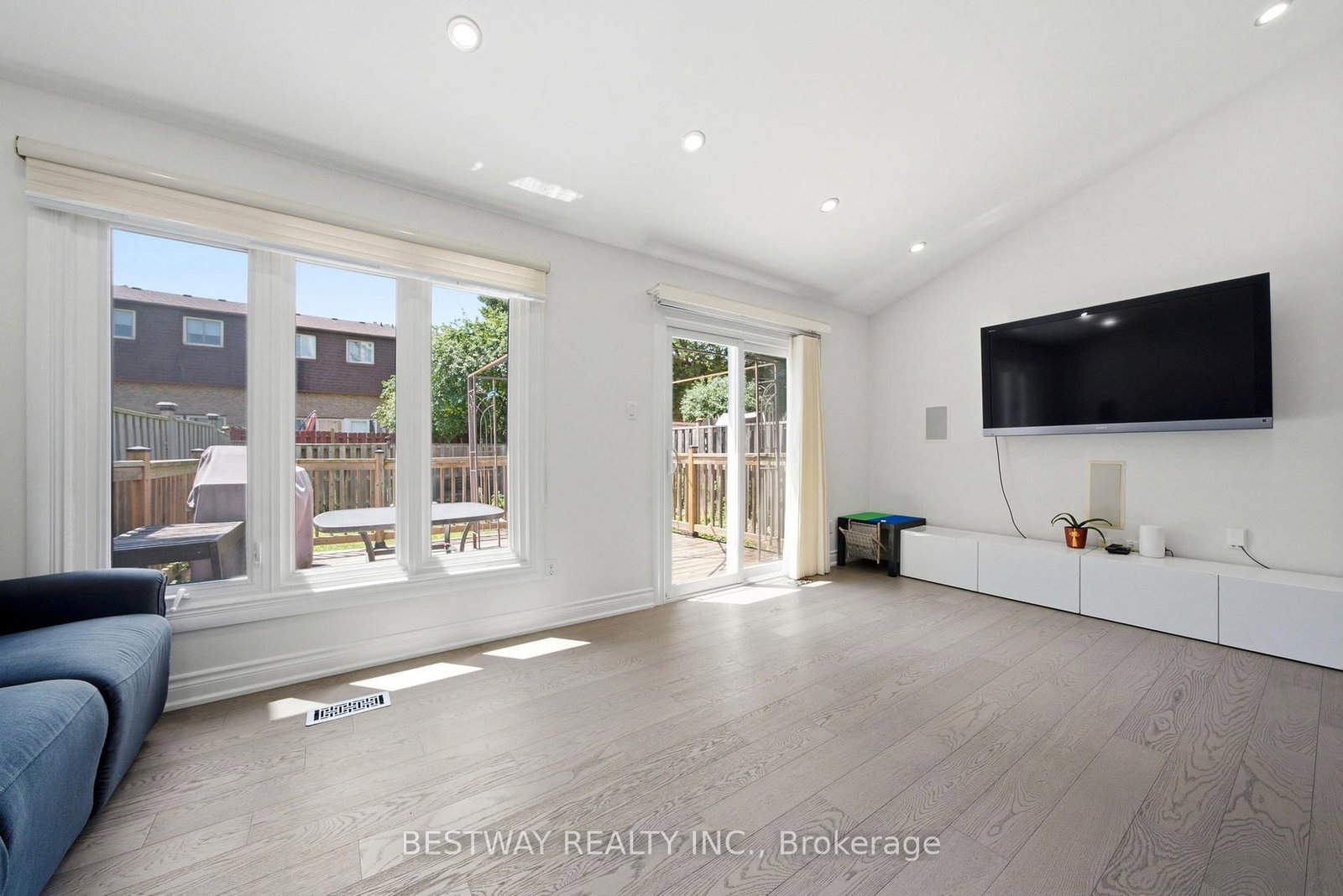 86 Tambrook Drive • Toronto, ON photo 21