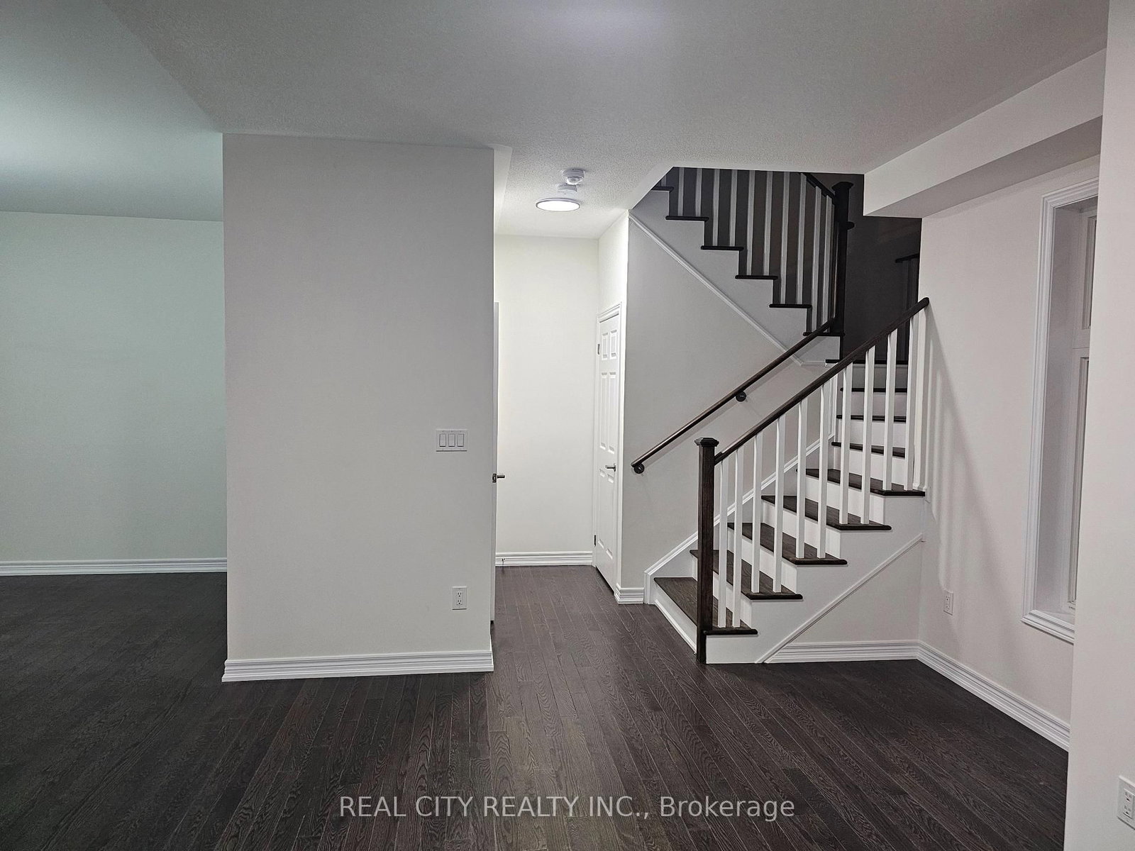 2873 Whites Road • Pickering, ON photo 11