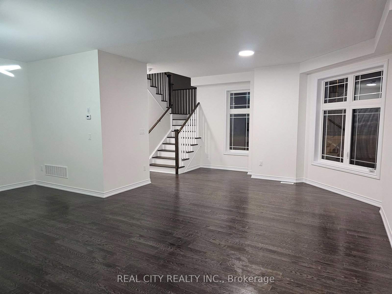 2873 Whites Road • Pickering, ON photo 14