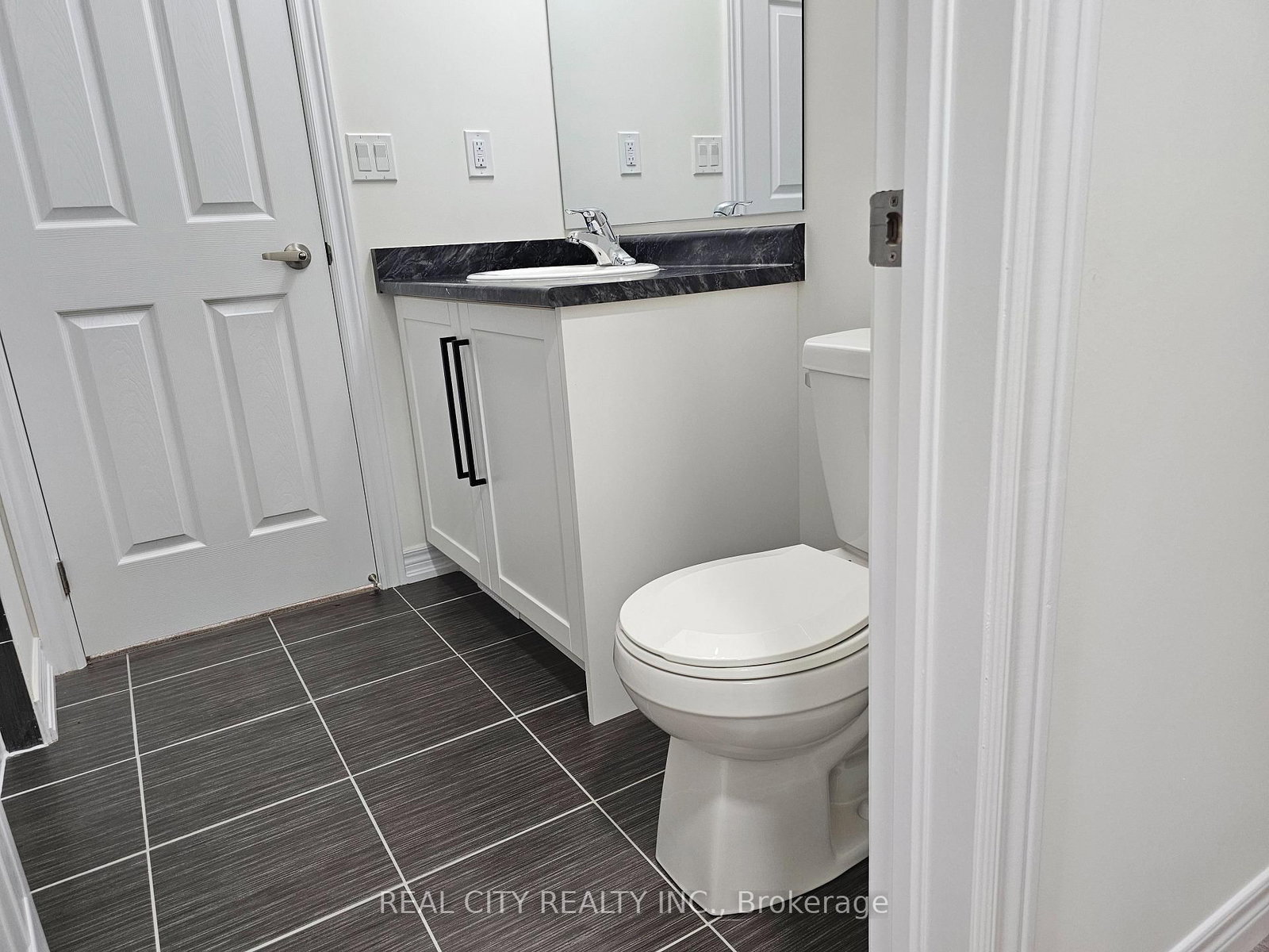 2873 Whites Road • Pickering, ON photo 25