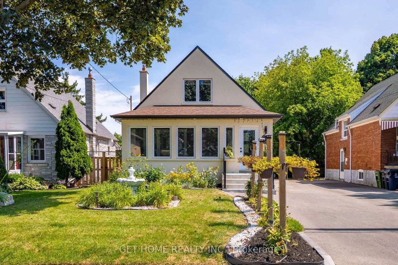 11 Twin Pauls Crescent