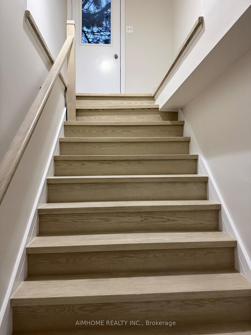 Basement unit#1 - 28 Heatherbank Trail
