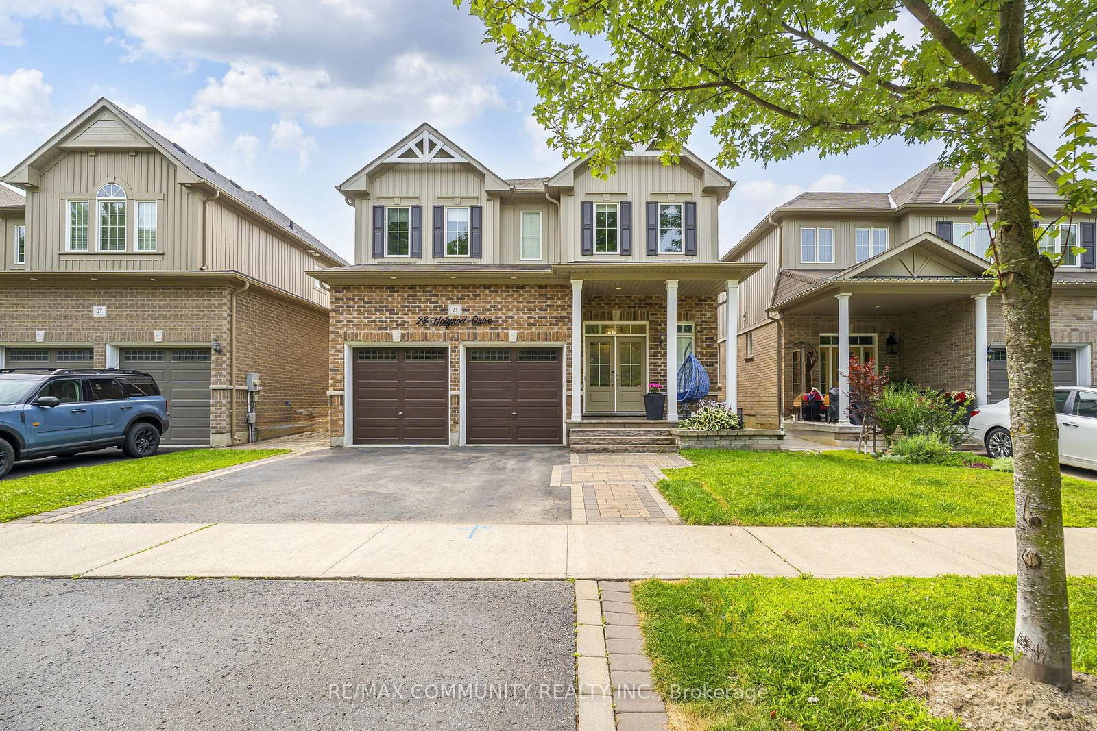 23 Holyrod Drive • Clarington, ON photo 1