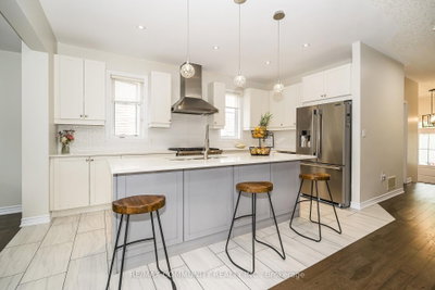 23 Holyrod Drive • Clarington, ON photo 4