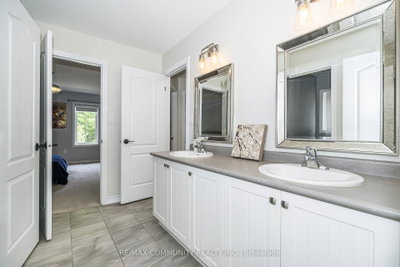 23 Holyrod Drive • Clarington, ON photo 6