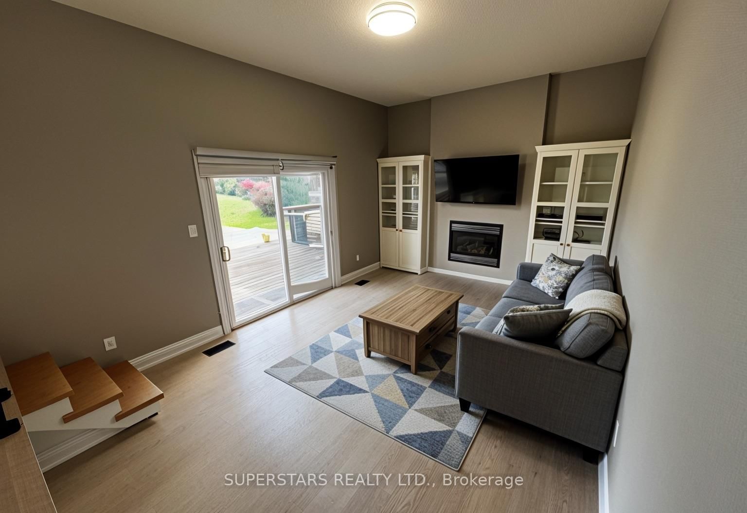 1731 Ada Court • Pickering, ON photo 4
