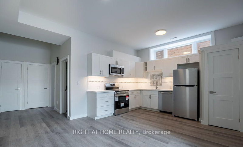 Bsmt - 3515 St Clair Avenue E