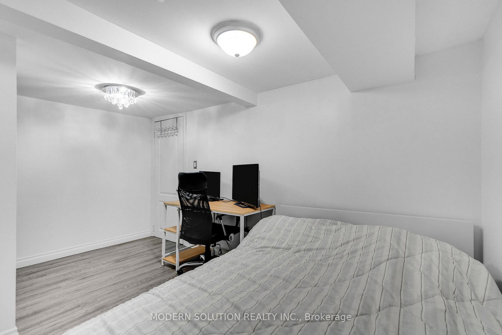 741 Milverton Boulevard • Toronto, ON photo 27