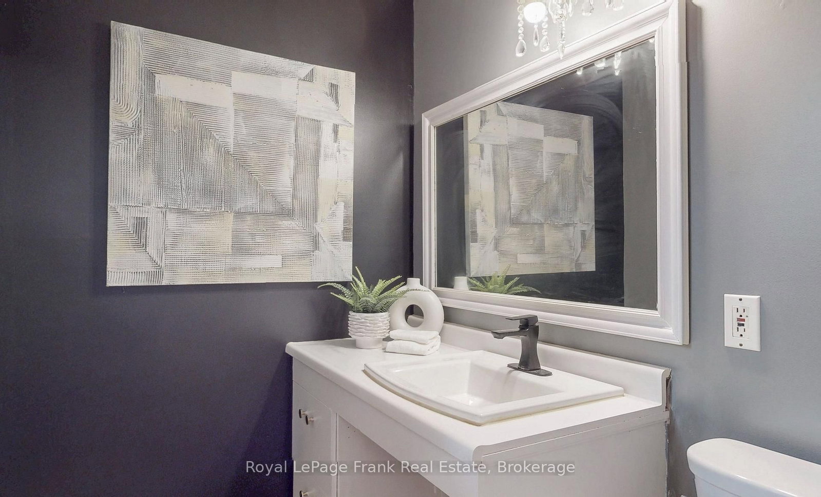 100 Admiral Road • Ajax, ON photo 25