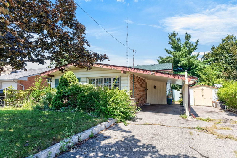 34 Taunton Road W