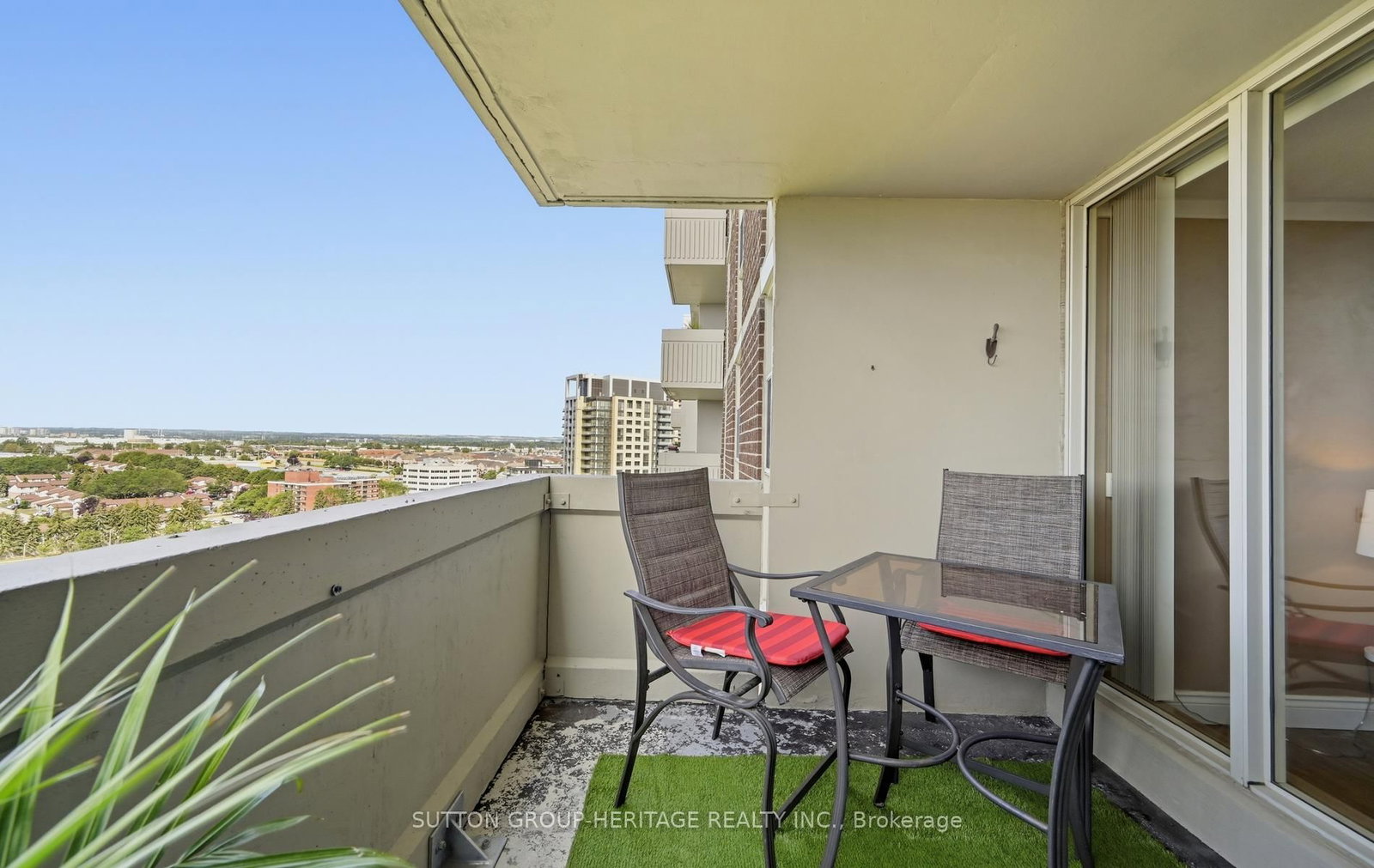 44 Falby Court E • #1608 • Ajax, ON photo 11