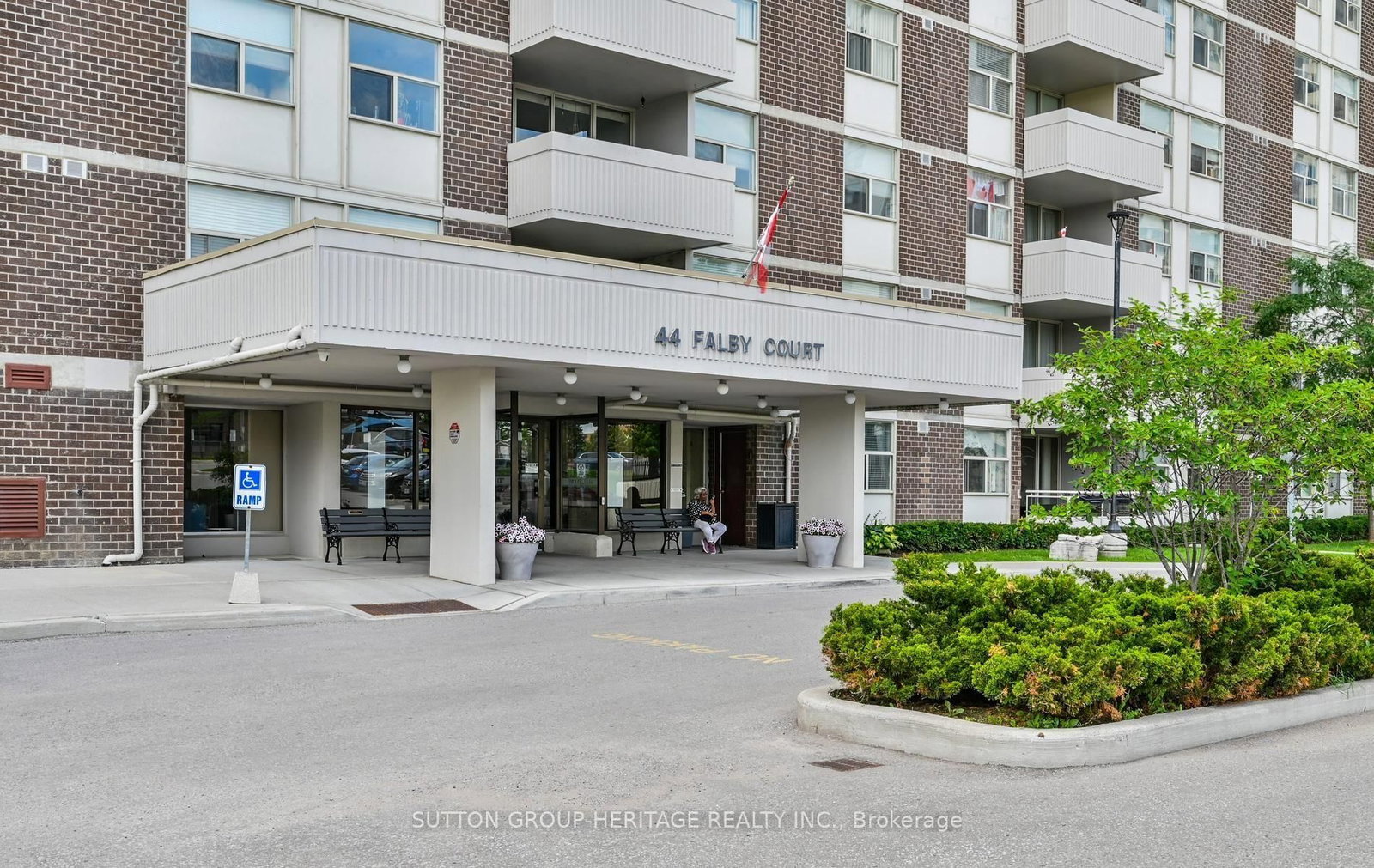 44 Falby Court E • #1608 • Ajax, ON photo 2
