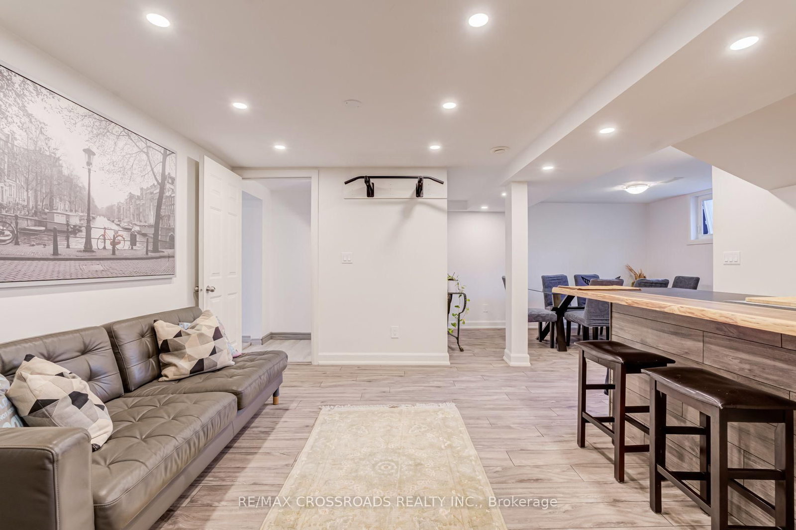 49 Clementine Square • Toronto, ON photo 24