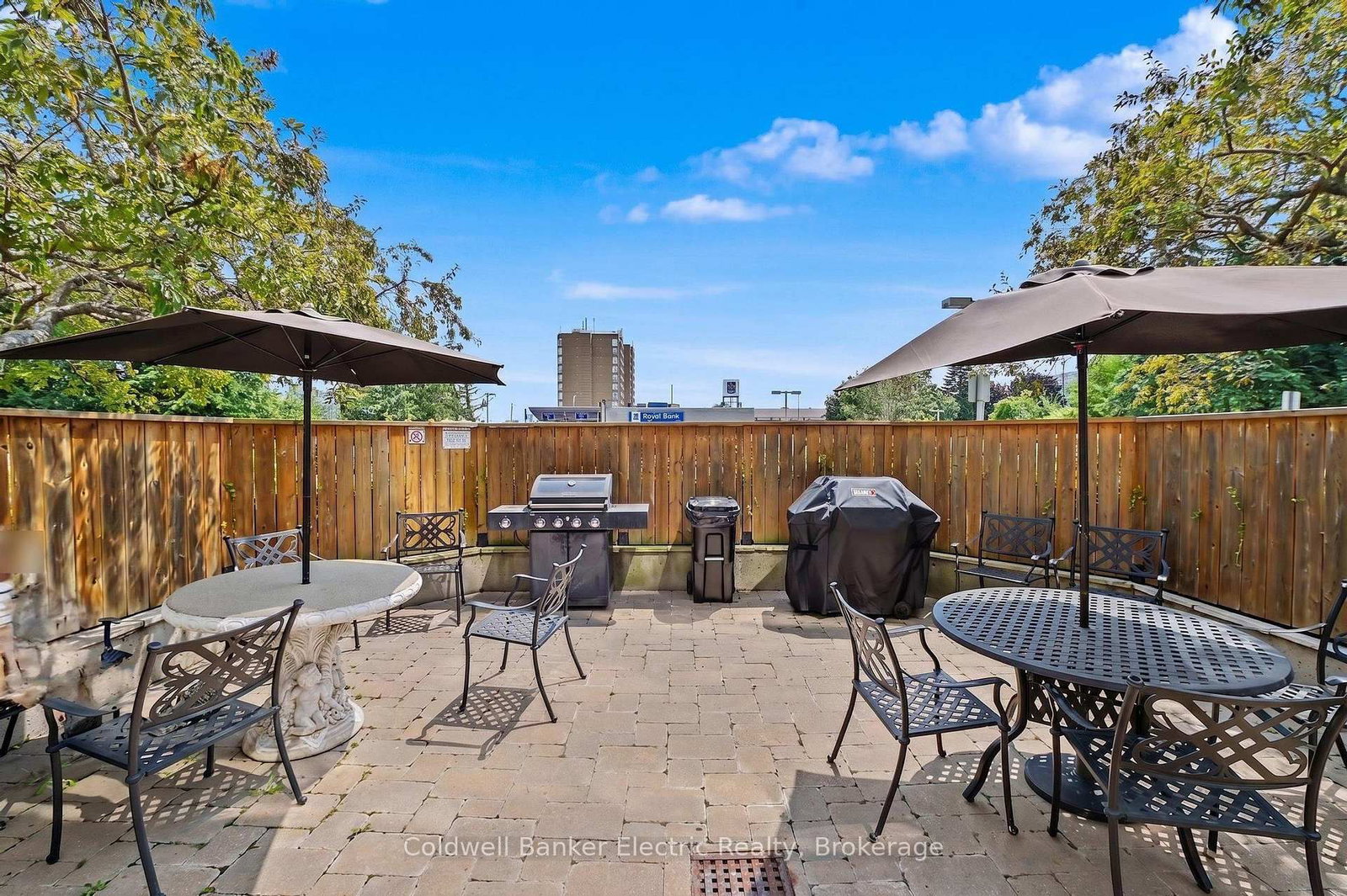 712 Rossland Road E • #1011 • Whitby, ON photo 5