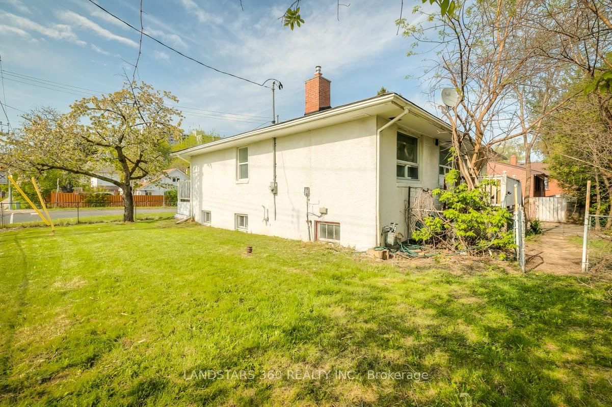 127 Galloway Road • Toronto, ON photo 5