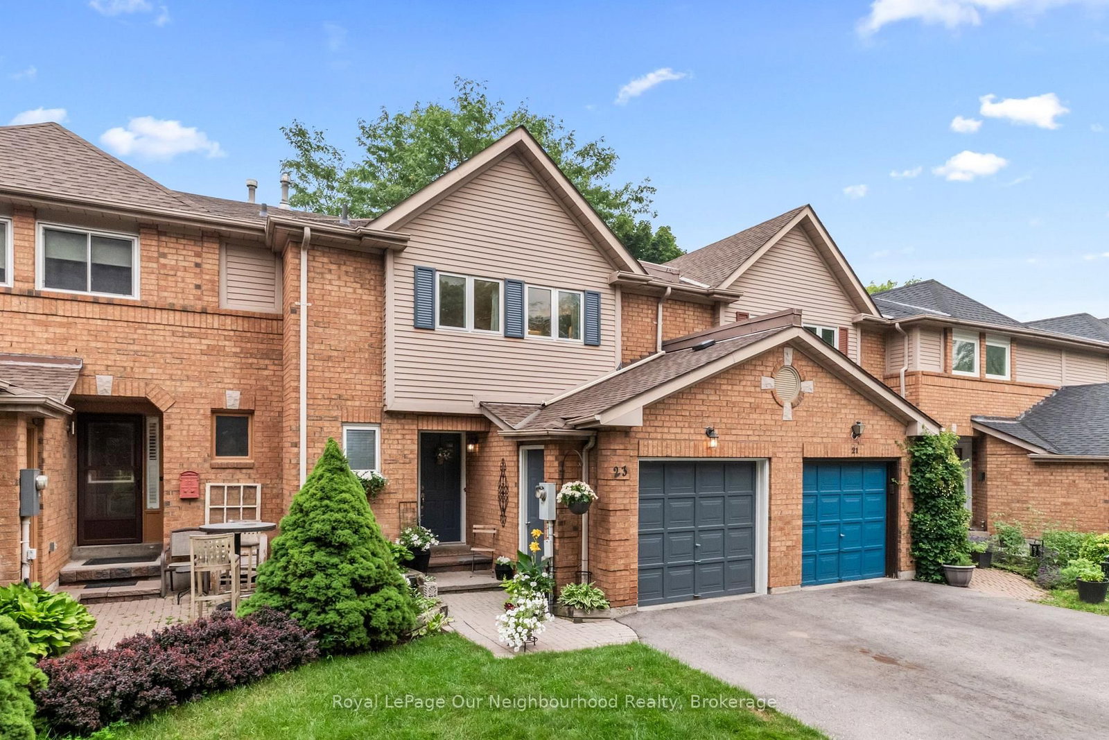 23 Woodward Drive • Whitby, ON photo 2