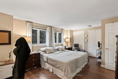 23 Woodward Drive • Whitby, ON photo 6