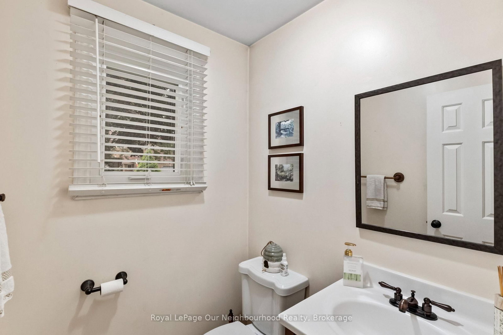 23 Woodward Drive • Whitby, ON photo 8