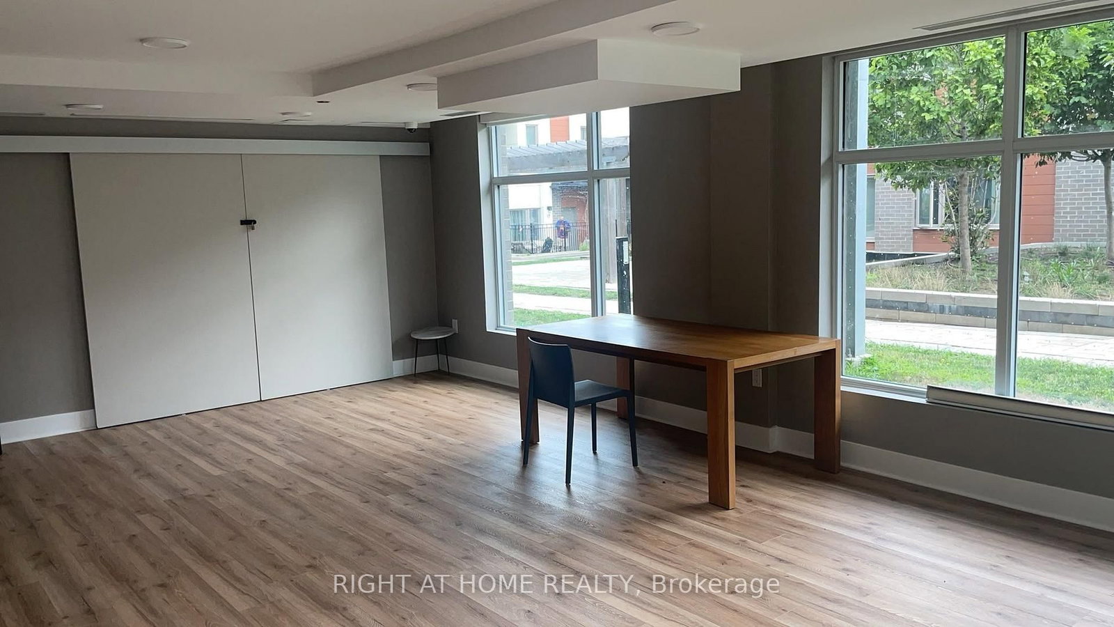5131 Sheppard Avenue E • #401 • Toronto, ON photo 10