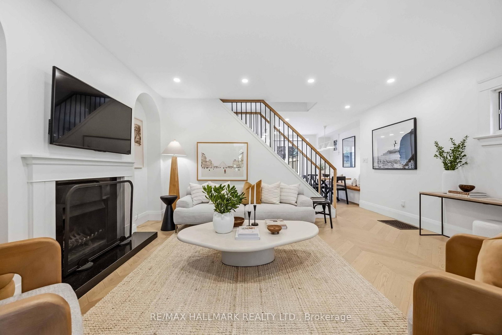 192 Wineva Avenue • Toronto, ON photo 10