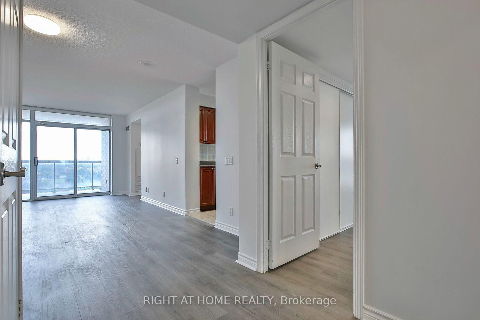18 Mondeo Drive • #626 • Toronto, ON photo 22
