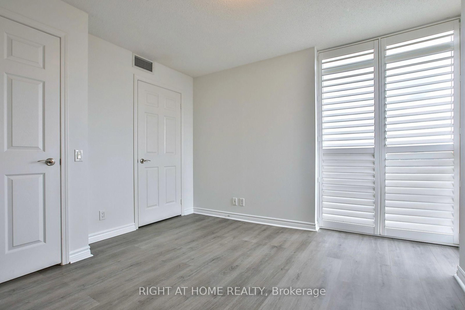 18 Mondeo Drive • #626 • Toronto, ON photo 25