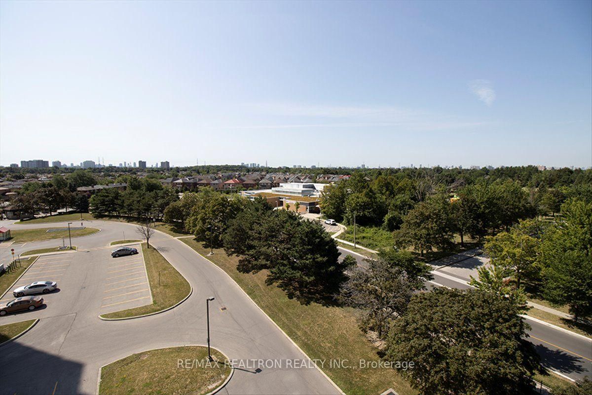 300 Alton Towers Circle • #711 • Toronto, ON photo 26