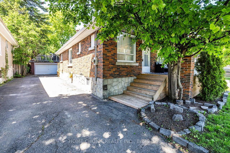 140 Gladstone Avenue