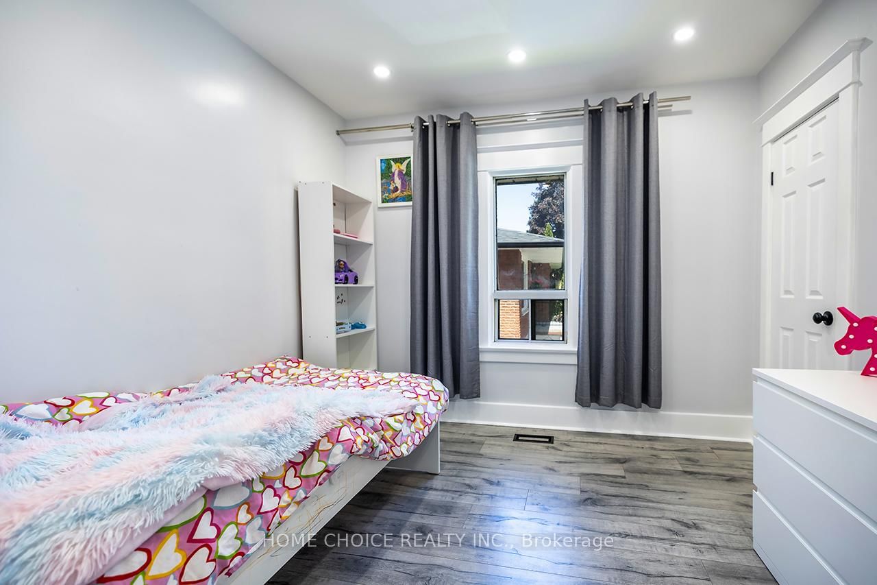 140 Gladstone Avenue • Oshawa, ON photo 25