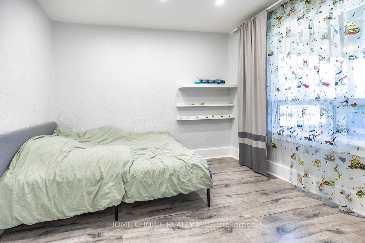 140 Gladstone Avenue • Oshawa, ON photo 26
