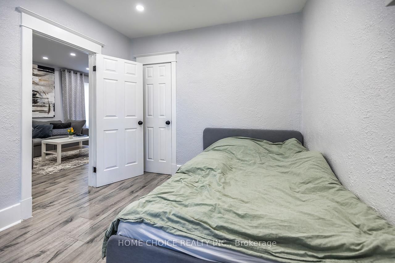 140 Gladstone Avenue • Oshawa, ON photo 27