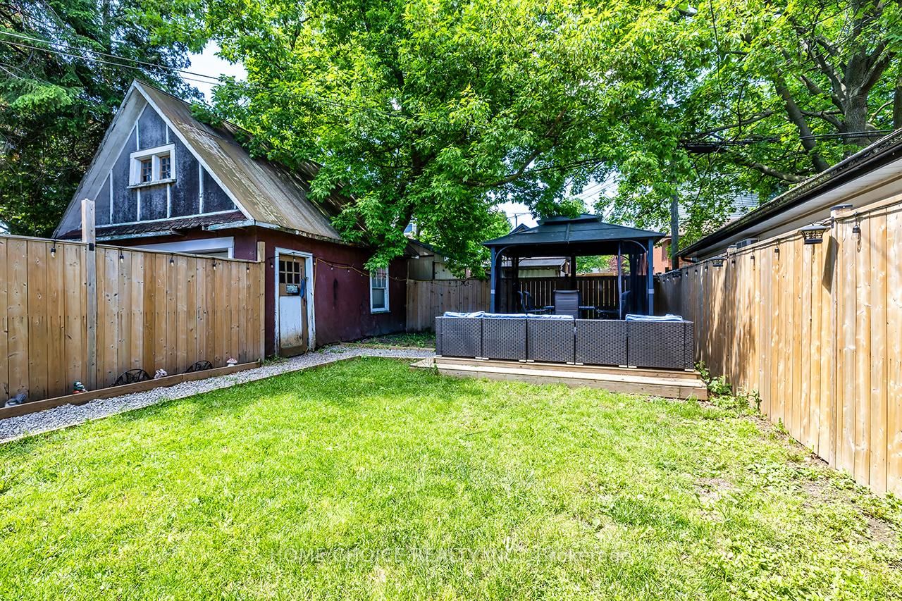 140 Gladstone Avenue • Oshawa, ON photo 34