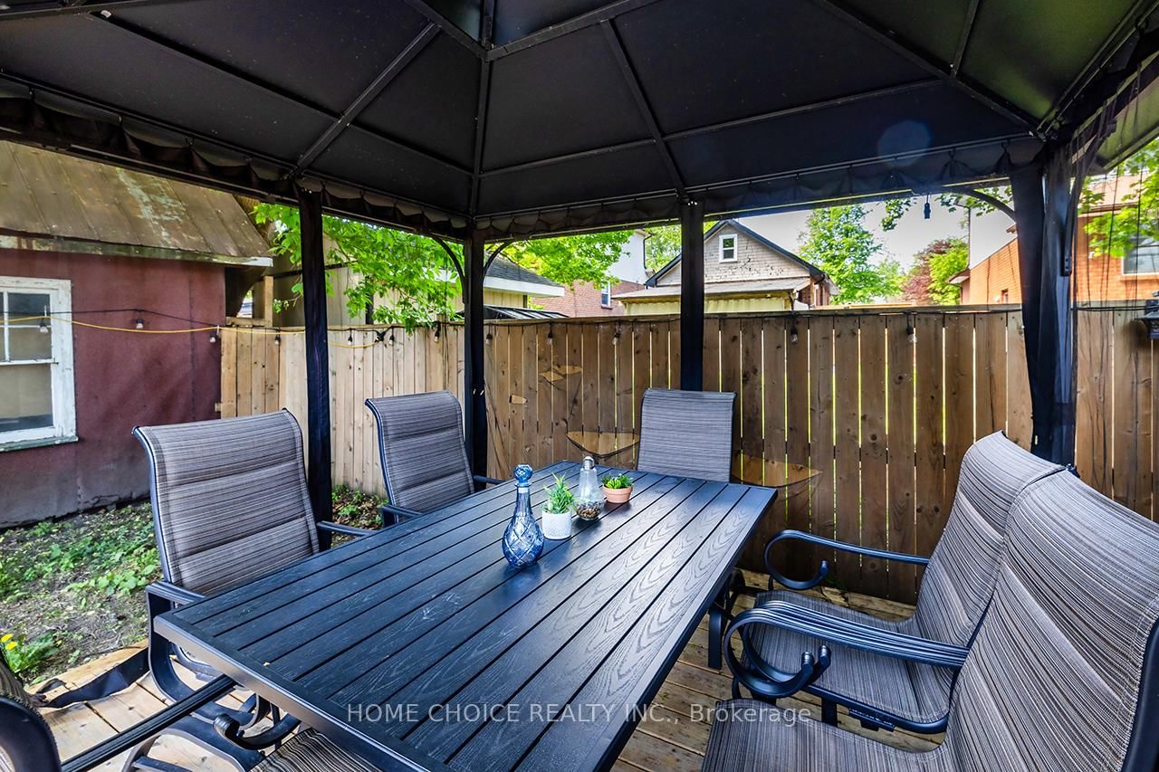 140 Gladstone Avenue • Oshawa, ON photo 36