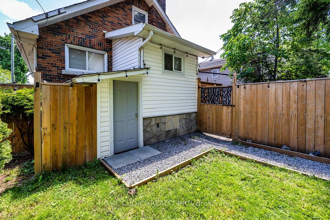 140 Gladstone Avenue • Oshawa, ON photo 38