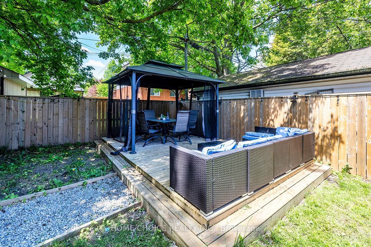 140 Gladstone Avenue • Oshawa, ON photo 40